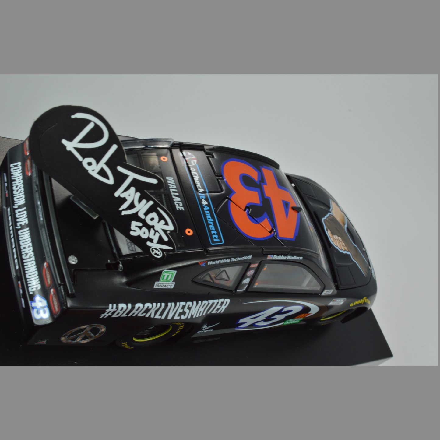 BUBBA WALLACE BLACK LIVES MATTER NASCAR 1:24 SCALE DIECAST