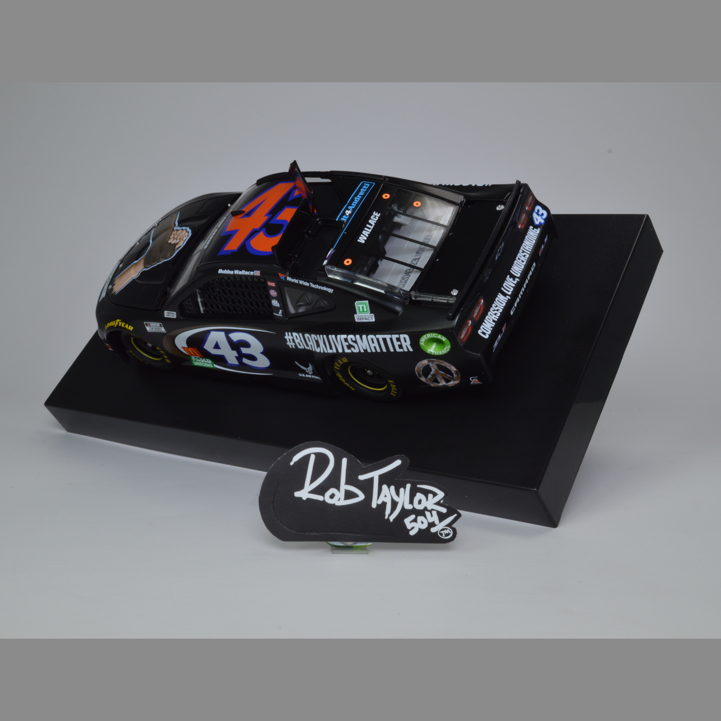 BUBBA WALLACE BLACK LIVES MATTER NASCAR 1:24 SCALE DIECAST